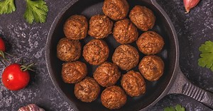 Zöldséges zabpehelyfasírt: Egy pénztárcabarát, ropogós falat, ha unod a megszokottat