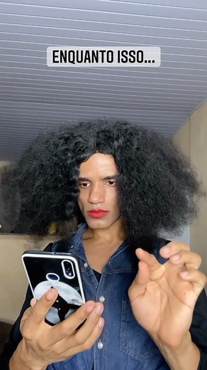 Wiris Viana on Instagram: "Ela quer ser blogueira 😂 Quem mais ?"