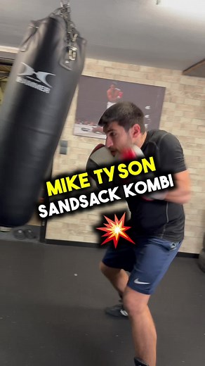 Mike Tyson Heavybag Training Combos - Boxing Workout