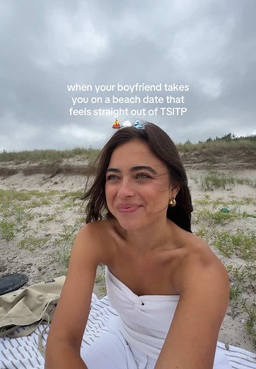 Beach Date Romance: A Perfect Day by the Sea