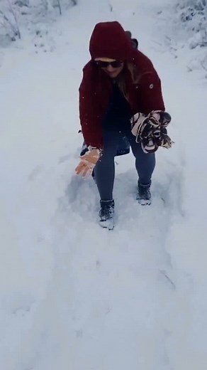 PolaRainbow on Instagram: "Have you fallen in the mountains? To avoid it, exercise more at the gym ;-) Take a peek at my free travel blog."