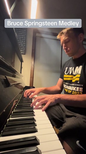 Best Bruce Springsteen Piano Songs You Need to Hear