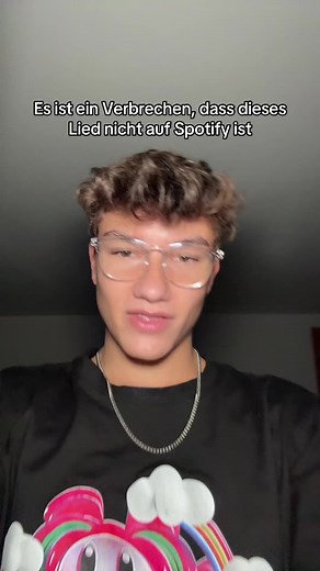 Ich muss es jede cuffing season auf auf YouTube hören 😔✋🏻