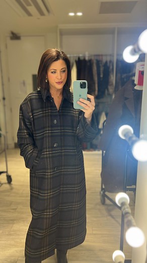 ᵃᵈ Morning Style with Katy coming your way at 10am @qvcuk . I’ve got some great pieces including this @hobbslondon dress and two great coats. One is from @only_official and one from Centigrade. Which one is your favourite? It’s also a case of spree versus steal as one is £120 and the other is under £50 👏 hope you can tune in x | Katy Pullinger
