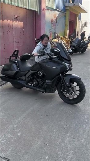 Heavyweights of the Road The Evolution of Powerful Motorcycles#heavymachinery #machinerychannel