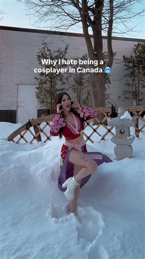 Being a Cosplayer in Canada Isn’t for the Weak 🇨🇦 Hail, Snow & Rain in ONE Day! Cosplay Struggles