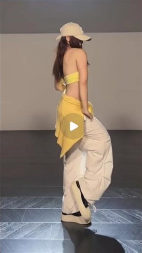 Trendy Penguin Dance: No Money Needed! 🐧🕺#dance #kpop #lesserafim #dancevideo #dancer #dancemusic