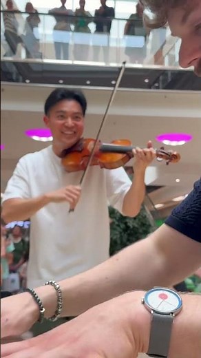 The most EPIC Flashmob at a SHOPPING MALL 😱