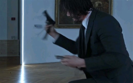 疾速追杀名场面 手枪上弹检查 前方高能