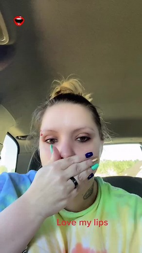 Absolutely love the way my lips look.. #biglips #beauitfullips #fyp #imlovingit