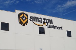 Inside Amazon’s heavy-duty fulfillment center: A ‘perfect symbiosis’ of robots and humans