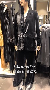 Posjeti Retro i odaberi svoj novogodišnji outfit. 👗✨ #retro #novagodina #outfit #fashion | Retro Concept Store