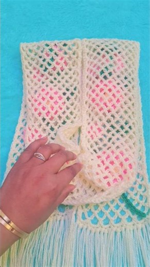 Beautiful crochet Muffler Tutorial 🥰 #trendingfashion #woolart #crochet #Mufflertutorial #knitting