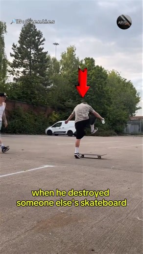 SHOWING OFF SKILLS WITH A BROKEN SKATEBOARD 😱