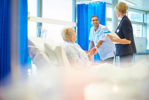 Nursing associate roles in health and care