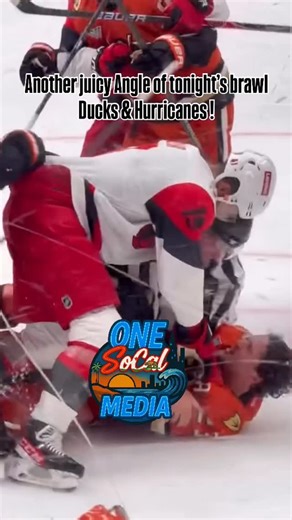 Only One SoCal Media ™️ on Instagram: "Tensions ran high tonight as a heated fight broke out on the ice during the Anaheim Ducks vs. Carolina Hurricanes matchup. Fans in the stands captured the wild moment as players dropped gloves and went at it before referees jumped in to break things up. 📍 Honda Center – Anaheim, CA 🎥 Sent in by @ninja_three2 Hashtags: #OneSoCalMedia #AnaheimDucks #Hurricanes #NHL #HockeyFight #DucksHockey #Brawl #Breaking #SoCalSports ⚠️ Disclaimer: One SoCal Media does n