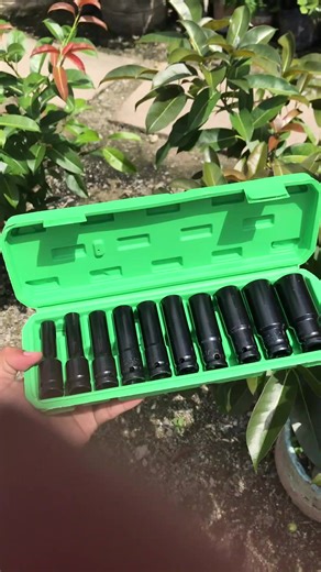 Understanding the Uses of Socket Wrenches