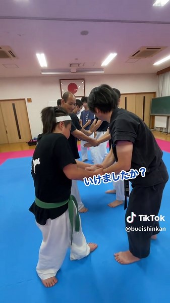 柔法の対処法〜両手を掴まれた時の技術