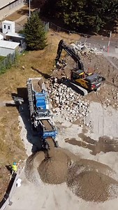 1.2K reactions · 41 shares | EC230 loading a Kleeman crusher on an all electric demolition site! @volvoce_emea @volvoce Follow @diggersanddozers and SUBSCRIBE to us on YouTube! #excavator #trucks #cat #caterpillar #liebherr #komatsu #hitachi #volvo #bobcat #jcb #hyundai #case #johndeere #heavyequipment #heavymachinery #constructionequipment #constructionmachinery #construction #demolition #quarry #mining #diesel #oilandgas #machine #machinery #operator | Diggers & Dozers | Facebook