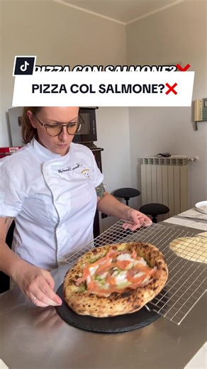 Pizza con salmone: una versione estiva e equilibrata