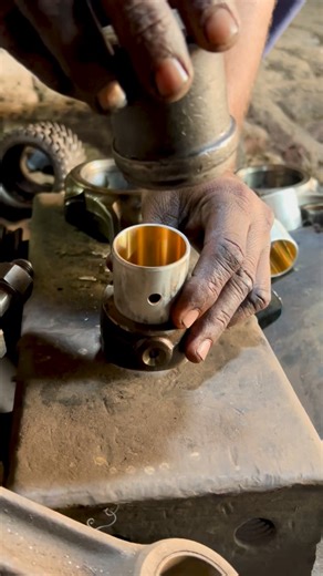 Wheels Entertainment on Instagram: "Piston connecting rod con bush installation #piston #con #bush #rod"