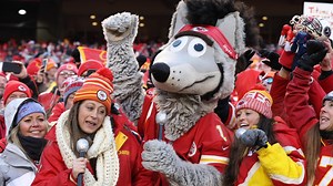 The 7 Best Super Bowl Party Games: Prop Sheet, Squares, More Ways to Bet With Your Friends | The Action Network