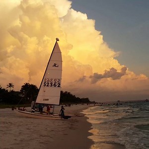 8.7K views · 100 reactions | The view tonight from Naples Beach, Florida. Enjoy!  -Meteorologist Rob Duns | Rob Duns | Facebook