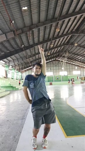 mamang sorbetero new dance trend #newdance2026 #easydancesteps #newdancetrend #mamangsorbetero