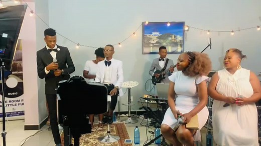 2 hours hymn session 🙂 Ft Thabiiso Makholo Ke utloa lerato. | Minister Spokes