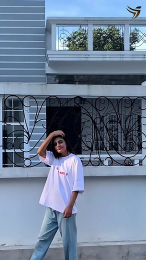 Elegant Premium Streetwear Tee for Modern Style