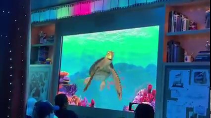 One of the most enjoyable experiences on the Disney Fantasy is dinner in Animator’s Palate 🎨 Tonight, Crush is our host and he’s brought along some friends and games 🌊 | Doctor Disney