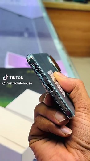 Honor 200 (12/256) Global Features Review