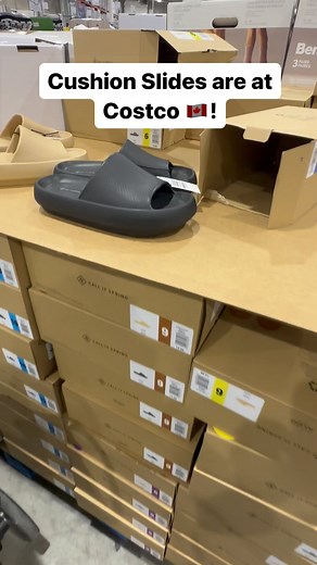14K views · 212 reactions | Cushion Slides are at Costco ! These are super soft & comfy 朗Comes in two colours for just $14.99! @callitspring | costcofindsca | Facebook