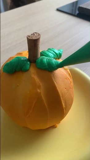 These Mini Pumpkin Bundt Cakes are a Next Level Fall Dessert!