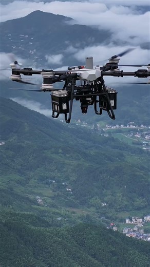 Just a big drone doing big drone things 🤖 DJI FlyCart 100 Delivery drone winch system