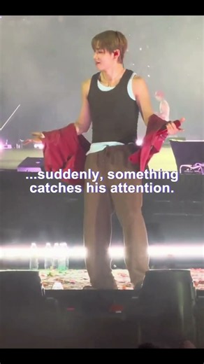 Taekook-JK&V- "Who caught Tae's attention?" (BTS-Concert-New Jersey)#taekook #taehyung#jungkook#bts