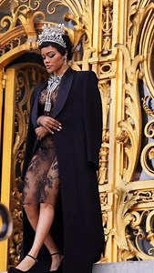 52K views · 808 reactions | Teyana Taylor, Jodie Turner-Smith, Leïla Bekhti, Heart Evangelista, Carla Bruni & more at the Schiaparelli Spring 2026 Couture Show, Paris Haute Couture Week #Schiaparelli #DanielRoseberry #TeyanaTaylor #DemiMoore | Fashion Week | Facebook