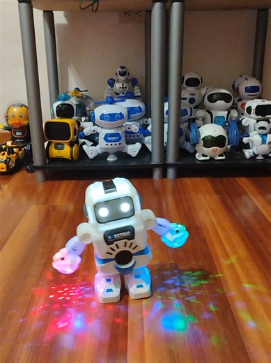 YU JIN LONG electric robot power dancing robot toy