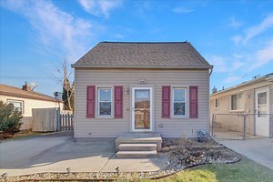 8330 Fremont St, Westland, MI 48185 - MLS 24006693 - Coldwell Banker