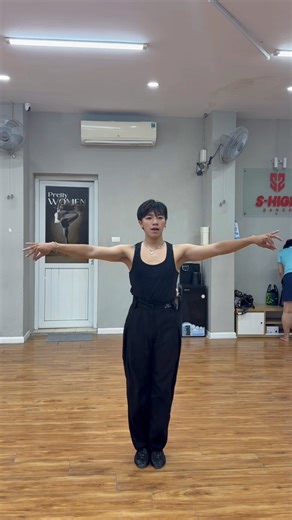 84K views · 1.3K reactions | Samba cơ bản ✅ Đặc điểm dễ nhận ra nhất là chuyển động “bounce action” – thân người luôn nhún nhịp đều theo chân, tạo cảm giác vui và năng lượng ❤️ #shighdance #hockhieuvu #khieuvuthethao #dancesport #samba | S-High Dance | Facebook