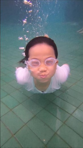 Kids Enjoying an Awesome Swimming and Diving Day #funforkids