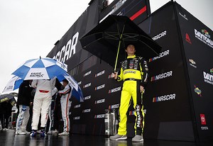 “I feel bad for the fans, media, and everyone involved”: NASCAR fans react after Xfinity Daytona opener gets postponed again