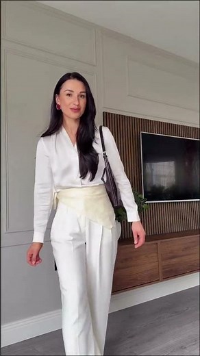 Effortless Neutral Styling | V-Neck Silk Pleated Blouse Outfit
