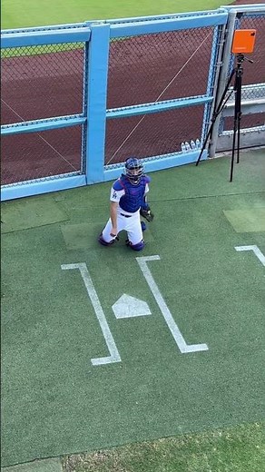 MLB catcher Austin Barnes shows us his pregame warm up routine. What do you include in yours? #mlb