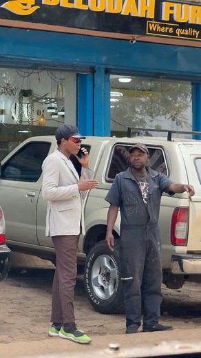 397K views · 12K reactions | Funny fake handshake prank on strangers that will make you cry of laughter 來.#prank #humor #funnyvideos #greetings #greetingprankDo you want financial freedom WelcomeWelcome to HF markets Link on comment section | Black mully | Facebook