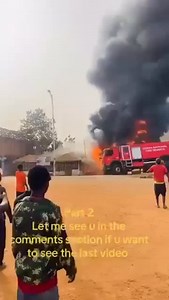 Moment Residents Rushed To Rescue Fire Service Officers Who Were Trapped In Tender , After It Rolled Over While Battling Raging Fire At Buipe In The Savannah Region ___ #gharticles | Gh Articles