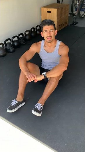 Candle Stick Sit Ups