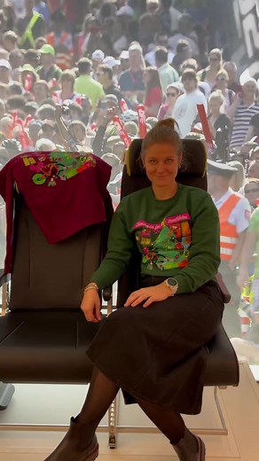 5.3K views · 29 reactions | Jingle all the way to the finish line!  THE Triathlon Christmas sweater 2023 is here to add a dash of sporty spirit to your holiday festivities. Limted availability now in our online shop  虜   https://www.challenge-shop.de/en/Triathlon-Christmas-Sweater_CS10194.12?mode=default | Challenge Roth | Facebook