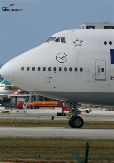 148K views · 5K reactions | CLOSE-UP ✈Lufthansa Boeing 747-8 takeoff at Los Angeles airport LAX #planespotting #euroaviationtv #Lufthansa #boeing747 #planespotter #aviation #aviationdaily #aviationlovers | Euro Aviation TV | Facebook