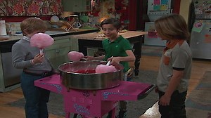 Watch Nicky, Ricky, Dicky & Dawn Season 2 Episode 4 - Do-It-All Dawn